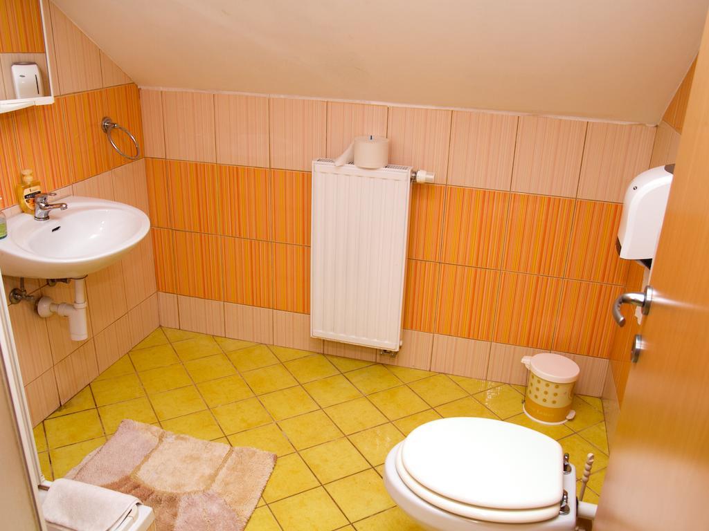 Guest House Pri Treh Lipah Ptuj Room photo