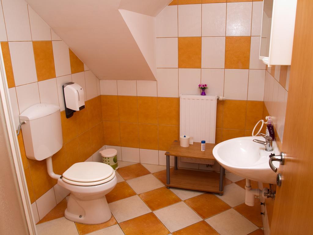 Guest House Pri Treh Lipah Ptuj Exterior photo