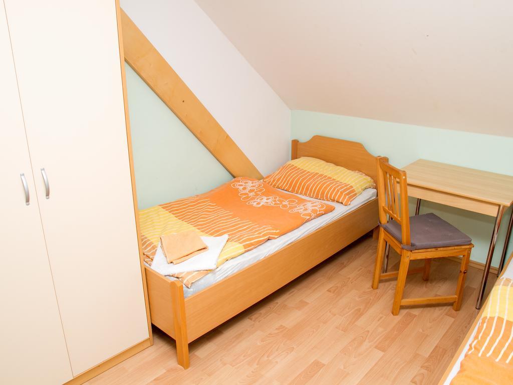 Guest House Pri Treh Lipah Ptuj Exterior photo